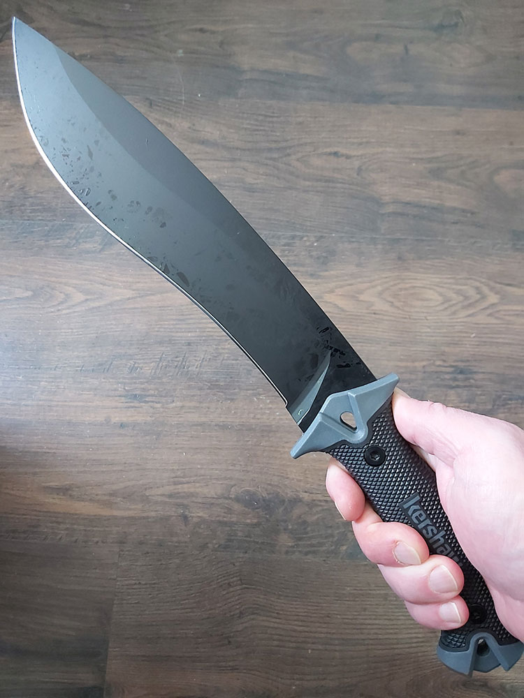 Kershaw Camp 10 in the hand