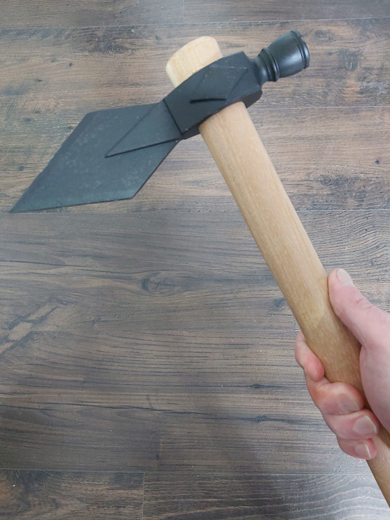 Cold Steel Spontoon Hawk With Diamond Blade in the hand Cold Steel Spontoon Hawk With Diamond Blade in the hand