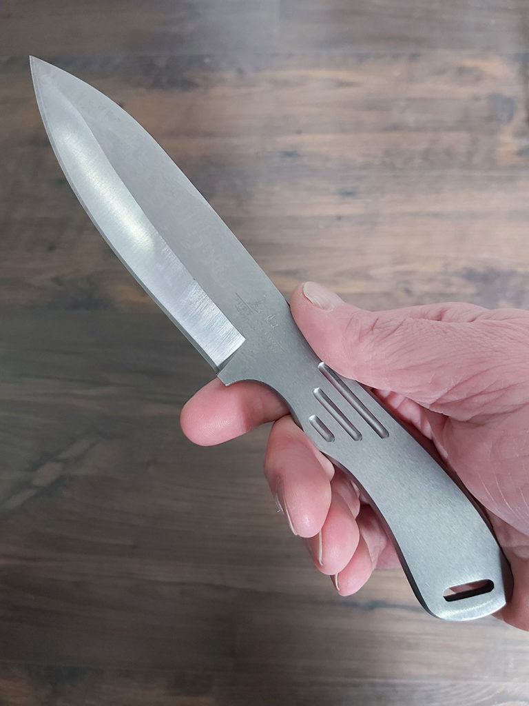 United Cutlery Gil Hibben Gen 2 Pro Thrower Triple Set in the hand United Cutlery Gil Hibben Gen 2 Pro Thrower Triple Set in the hand