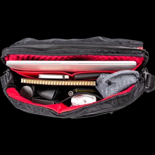 KeySmart Urban Hybrid Messenger Bag - Image 7