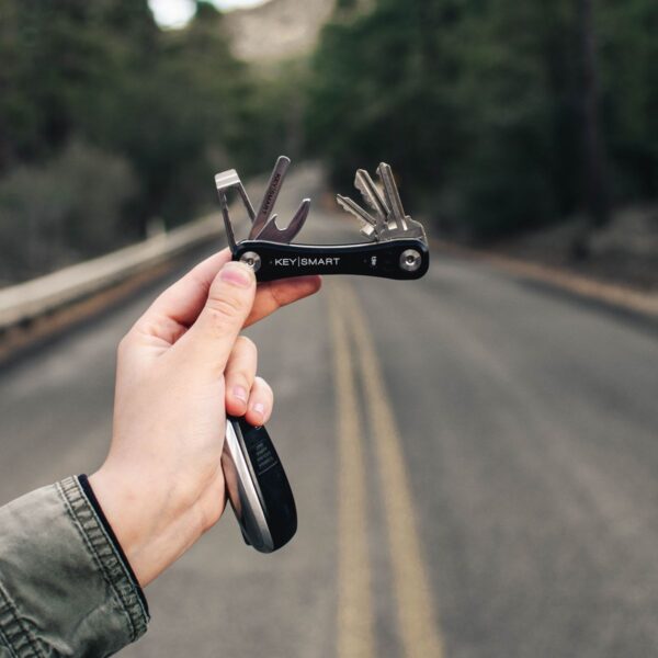 KeySmart Pro w/ Tile Smart Location - Image 6