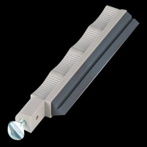 https://www.blades.co.uk/wp-content/uploads/2021/08/lsmrt-lansky-sharpeners-medium-serrated-hone-bg_black-300x300.jpg