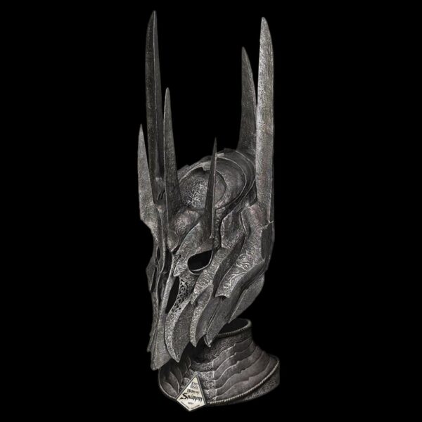 United Cutlery LOTR HELM OF SAURON WITH STAND