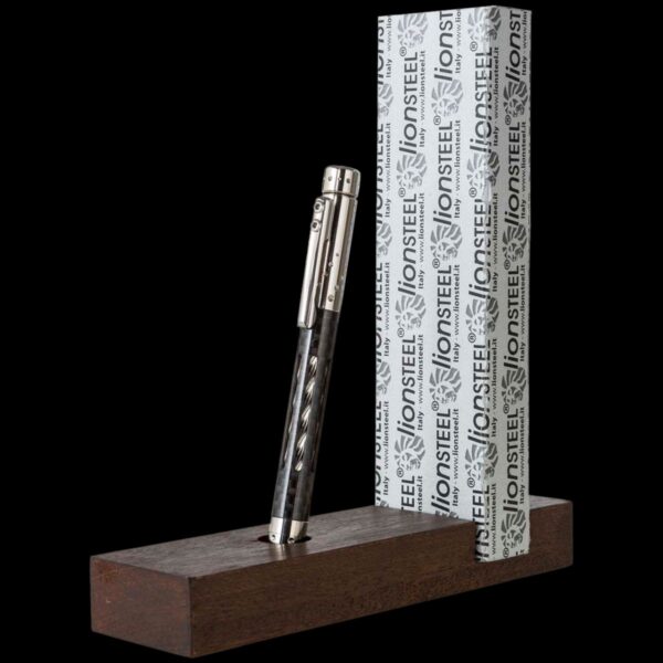 lionSTEEL Nyala Pen - Carbon Fibre / Silver - Image 3