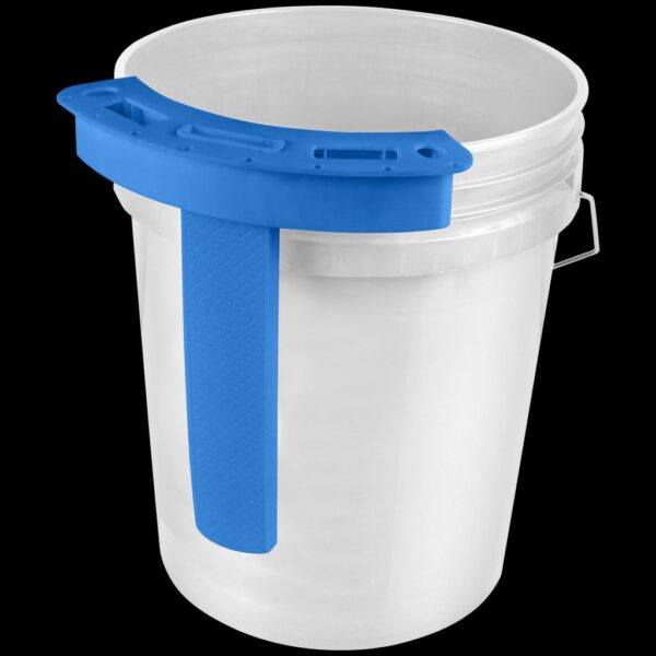 Cuda "BTC" Bucket Tackle Center