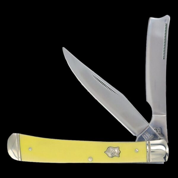 Rough Ryder Yellow Composition Razor Trapper