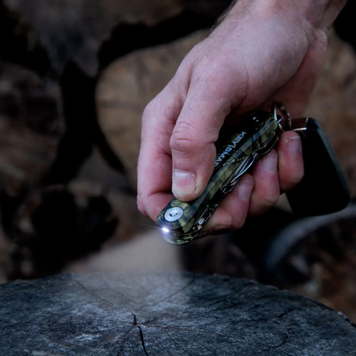 KeySmart Pro | Compact Key Holder with Tile Smart Location (Up to 10 Keys, Mossy Oak) - Image 9