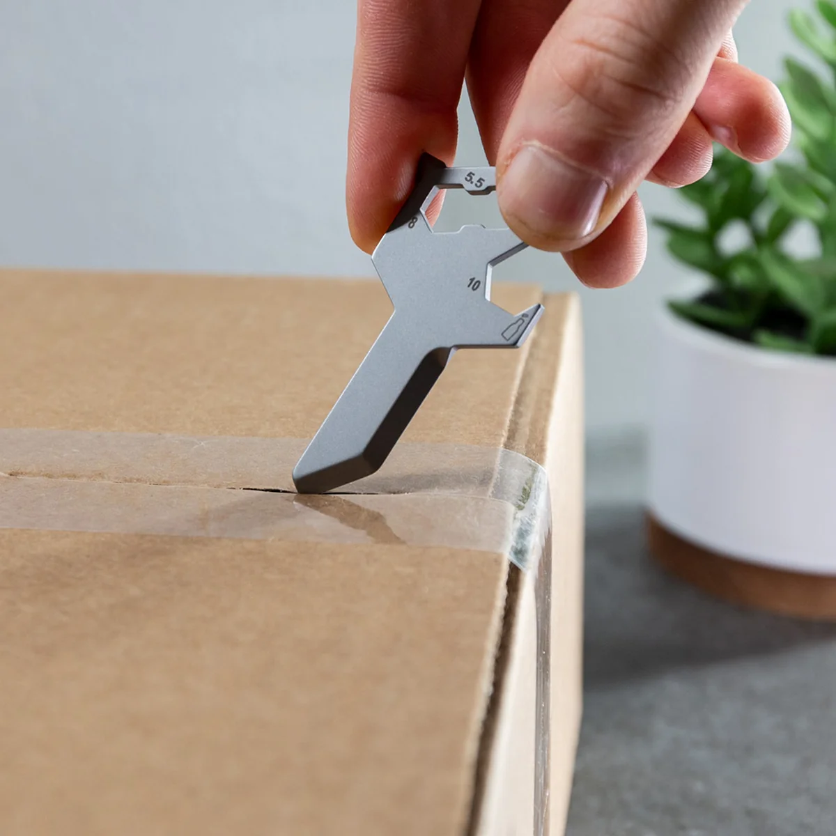 KeySmart Alltul Multitool Animal Series | Stainless Steel | Wolf - Image 2