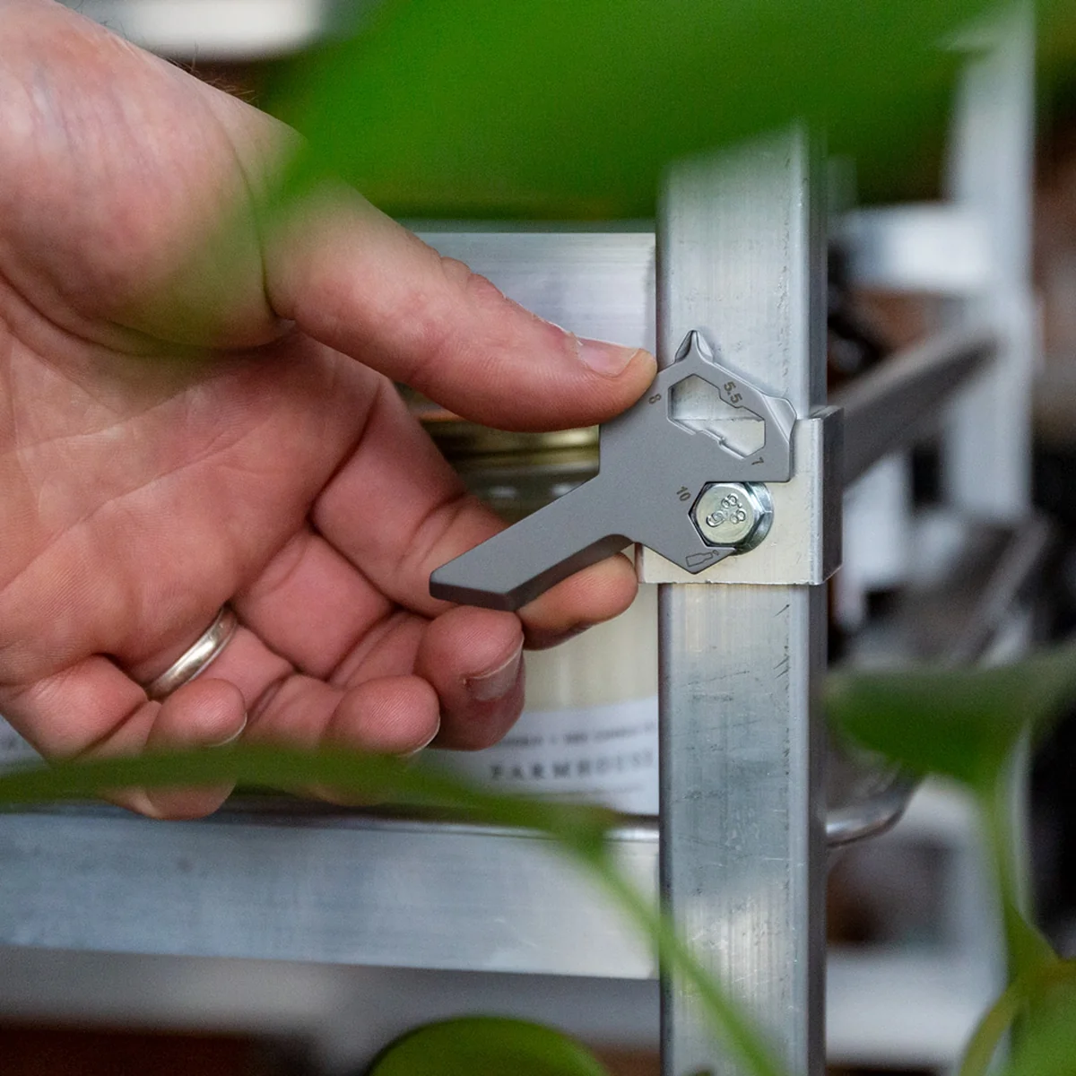 KeySmart Alltul Multitool Animal Series | Stainless Steel | Wolf - Image 4