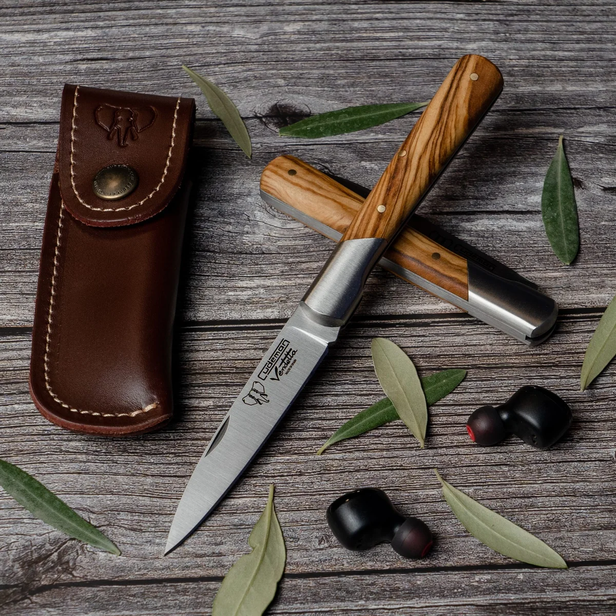 Cudeman 3.5" Olive Wood Pocket Knife with Sheath - Image 3