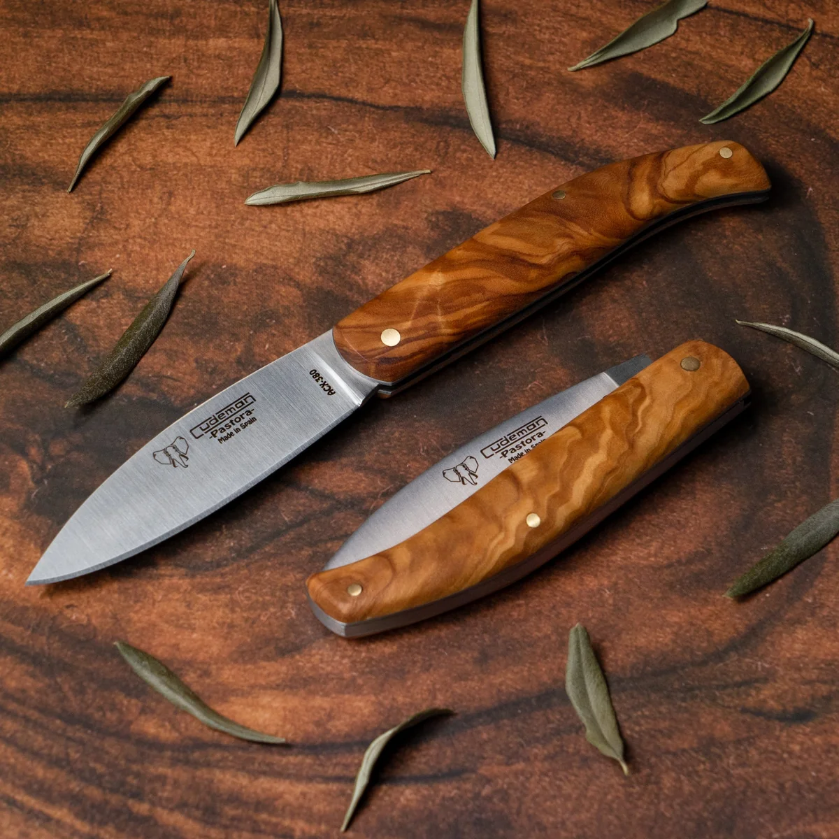 Cudeman Olive Wood Outdoor Pocket Knife - Image 2