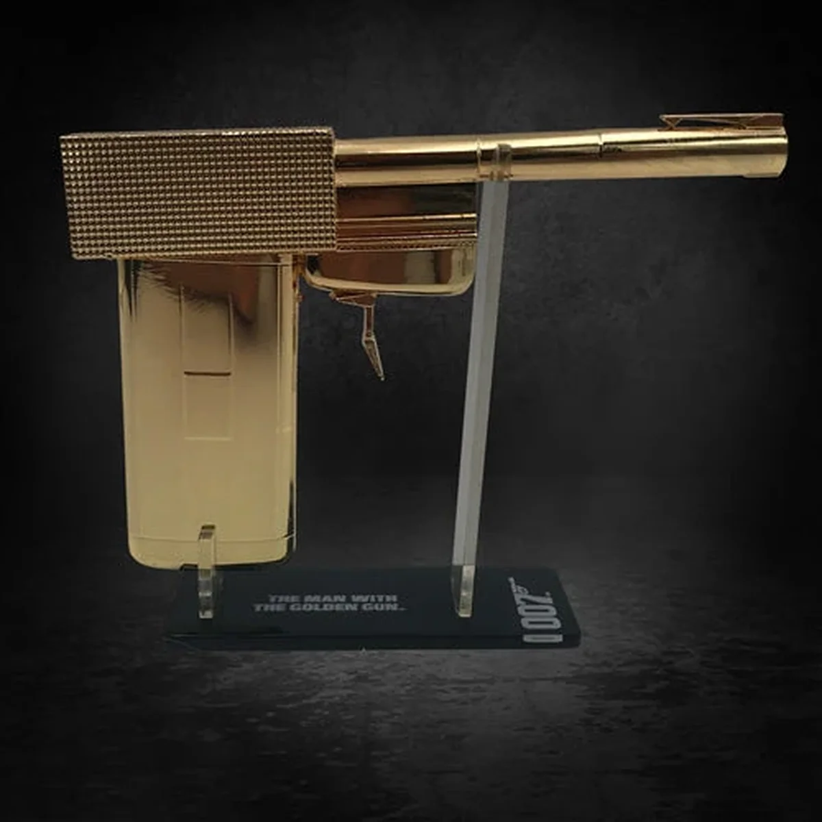 Factory Entertainment James Bond - Golden Gun Scaled Prop Replica - Image 6
