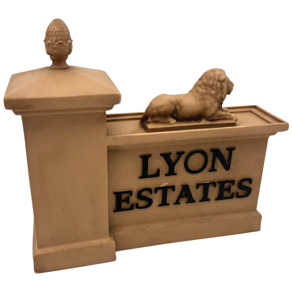 Factory Entertainment Back To The Future - Lyon Estates Scaled Prop Replica