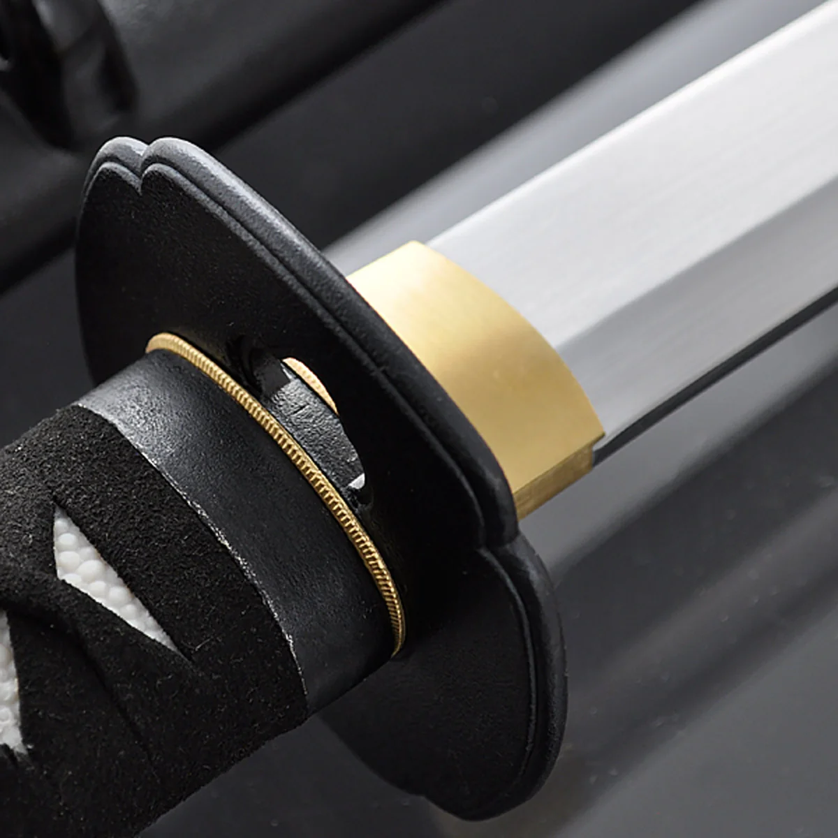 CAS Hanwei Renshu Katana-Mokko w/Bo-Hi - Image 3