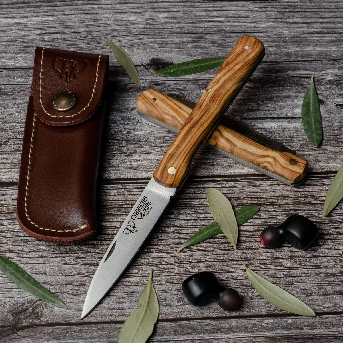 Cudeman 3.5" Olive Wood Stiletto Pocket Knife - Image 3