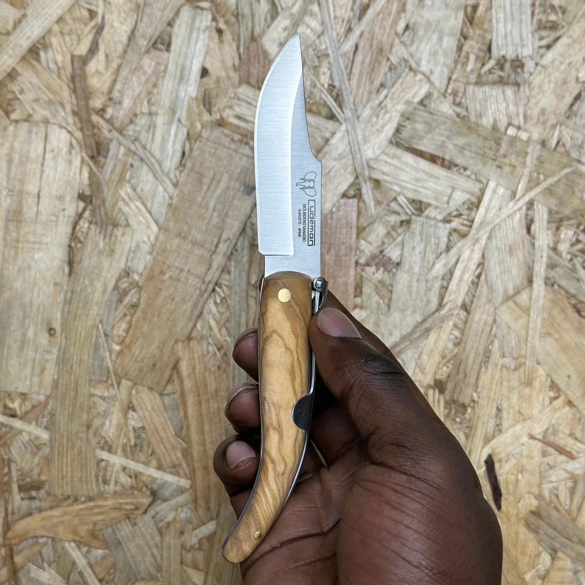 Cudeman Classic Albacetena Folding Knife with Sheath - Image 2