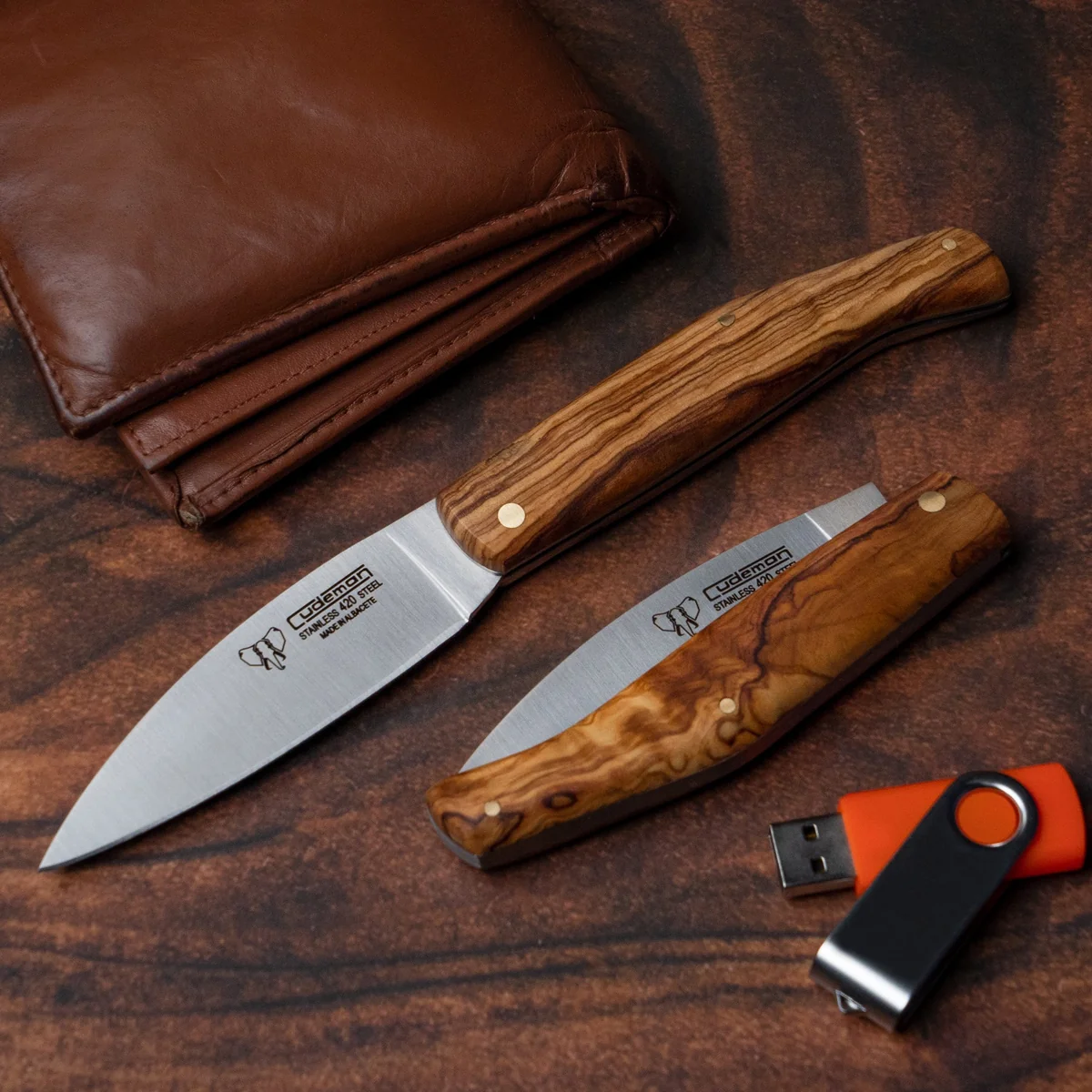 Cudeman Large Olive Wood Outdoor Pocket Knife - Image 2