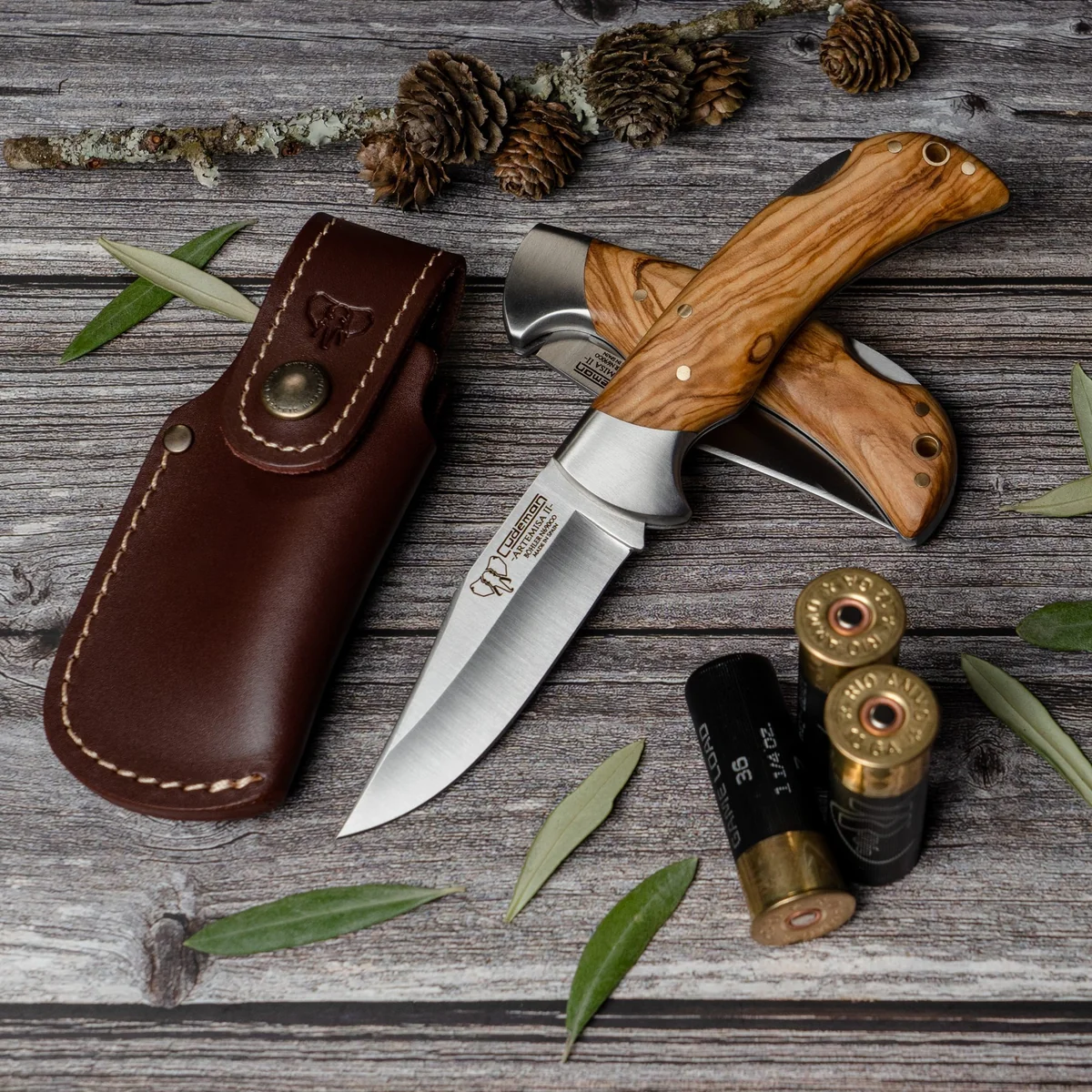 Cudeman Olive Wood Folding Knife with Leather Pouch - Image 3