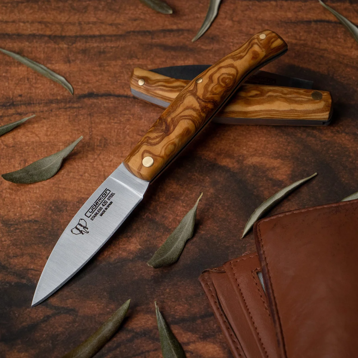 Cudeman Small Olive Wood Outdoor Pocket Knife - Image 2